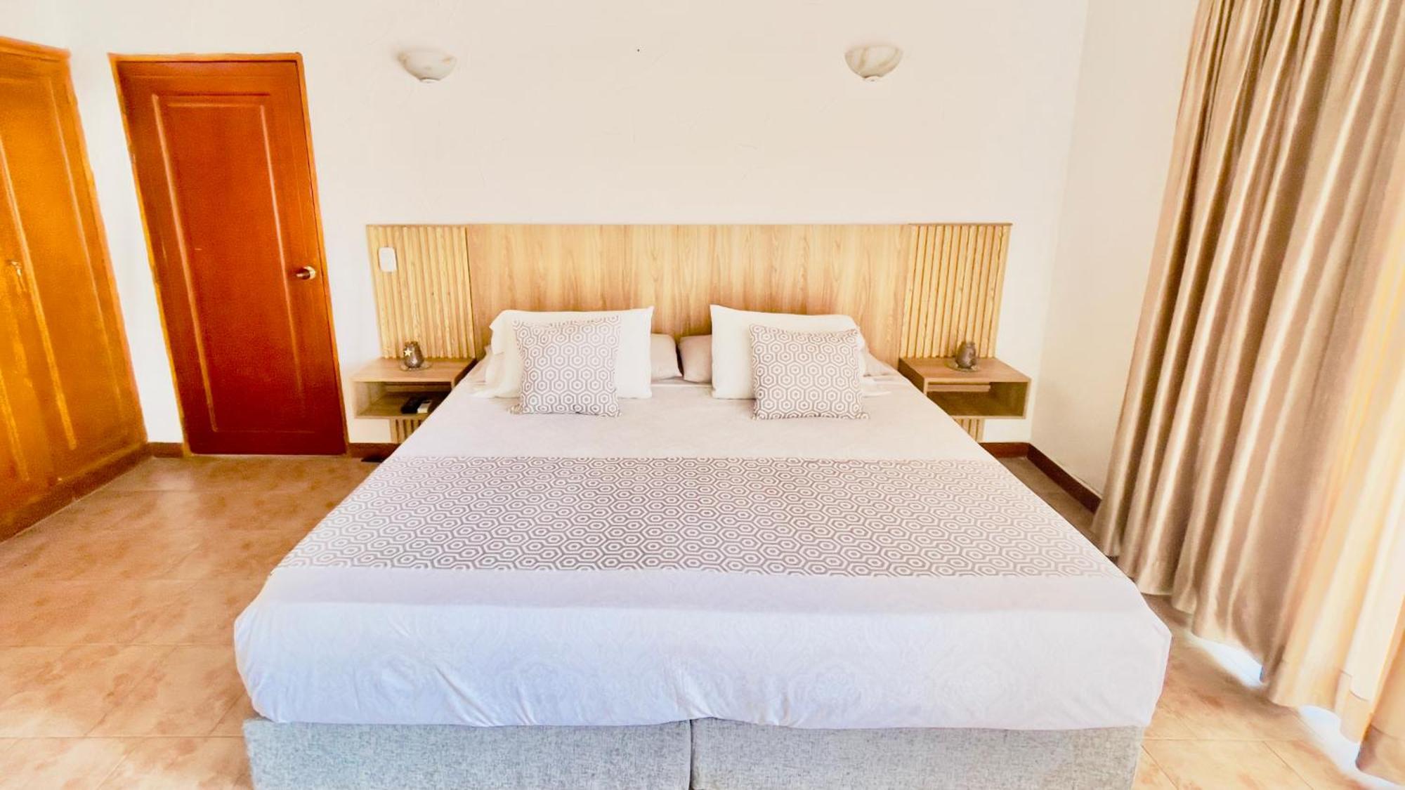 Loto Del Viento Hotel Cartago Exterior foto